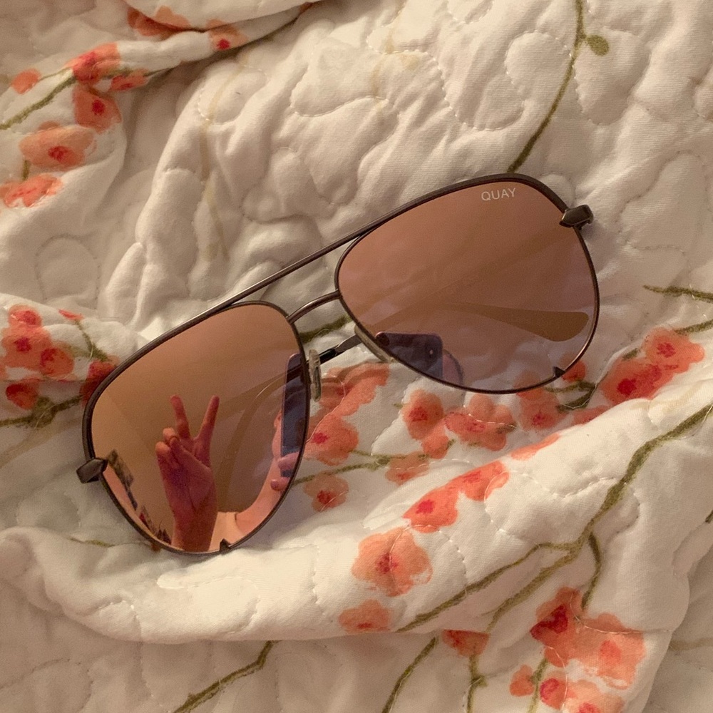 QUAY AUSTRALIA X DESI PERKINS HIGH KEY ROSE GOLD